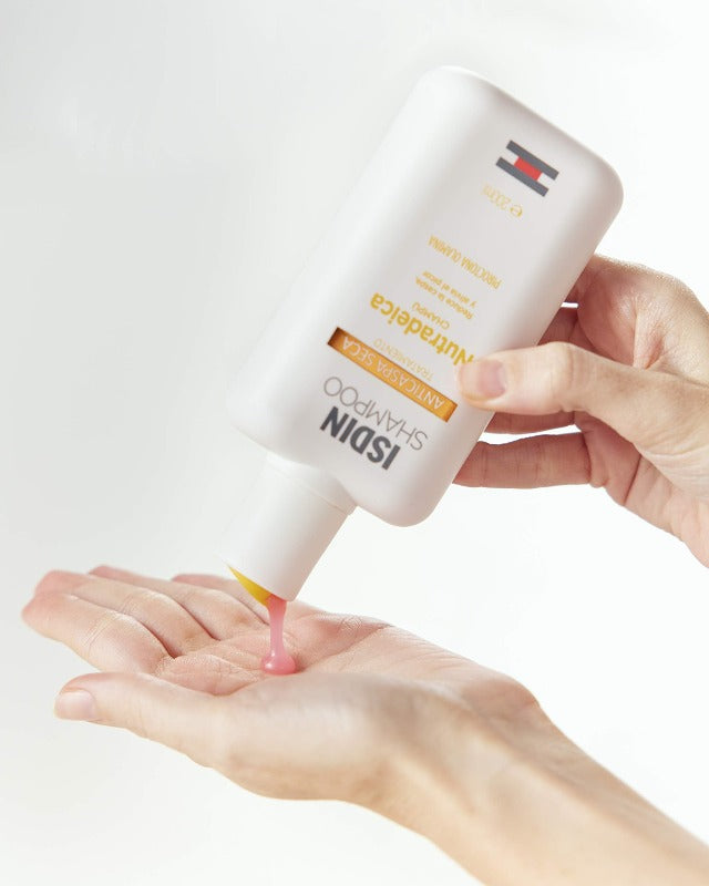 Nutradeica Dry Dandruff Shampoo